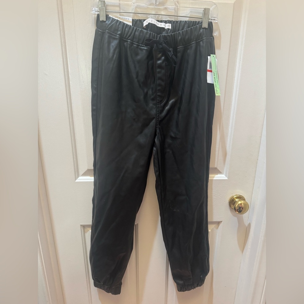 Women’s Black Jogger Pants